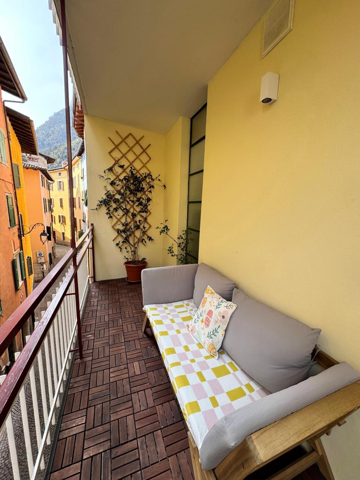 New Apartment In Historical Center Near Lake 리바 델 이탈리아 베로나 외부 사진