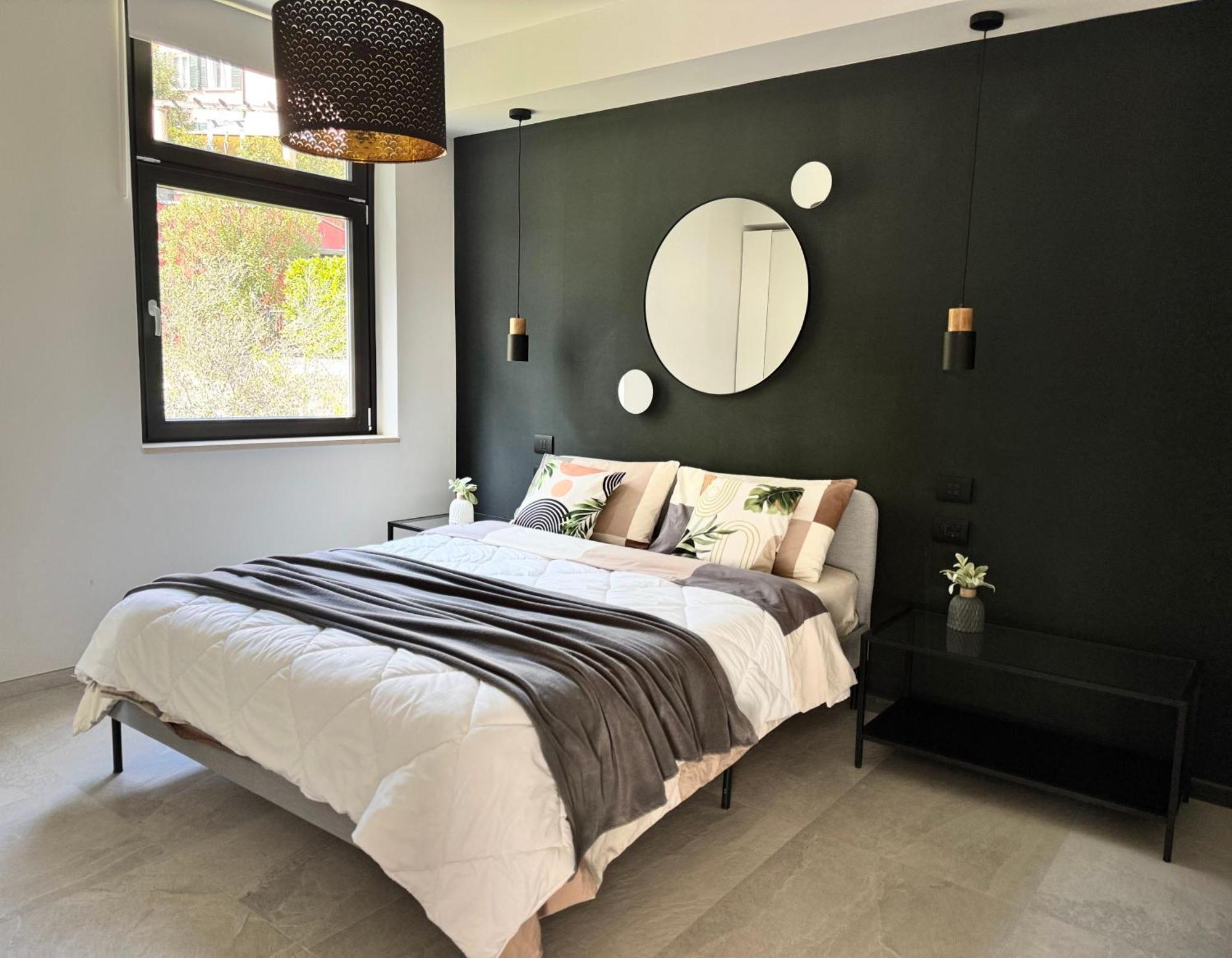 New Apartment In Historical Center Near Lake 리바 델 이탈리아 베로나 외부 사진